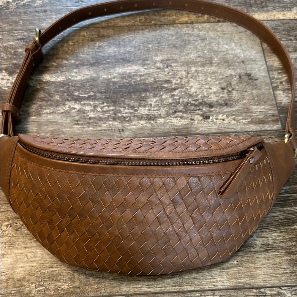 Mandrn Atlas Woven Leather